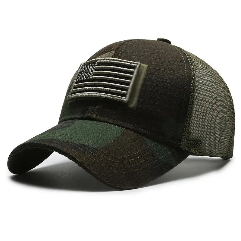 Baseball cap made of breathable mesh with embroidered details and sun protection for outdoor activities.