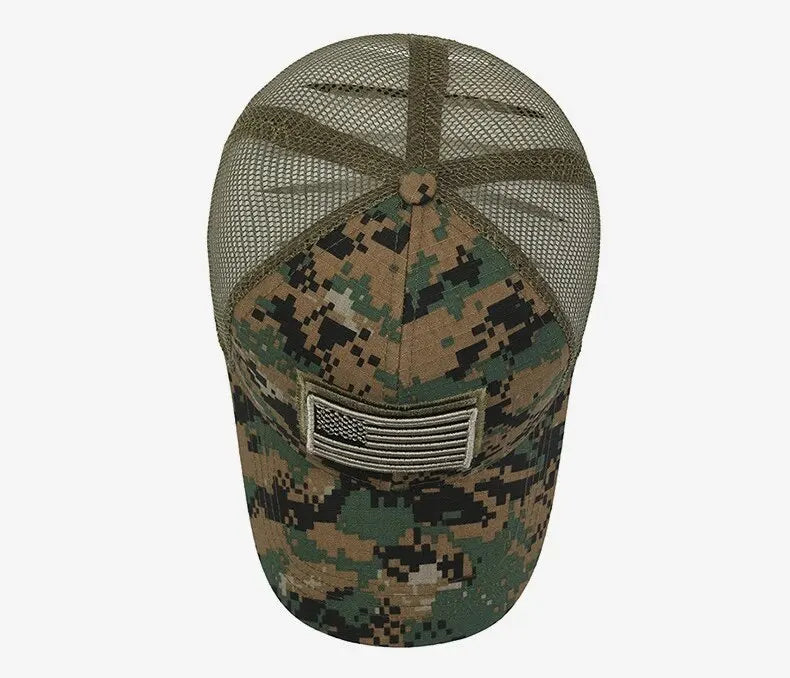 Baseball cap made of breathable mesh with embroidered details and sun protection for outdoor activities.