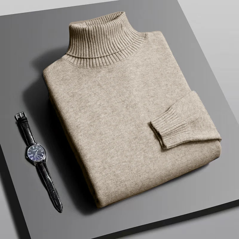 Men's turtleneck sweater in high-quality knit fabric, a trendy men's streetwear piece.