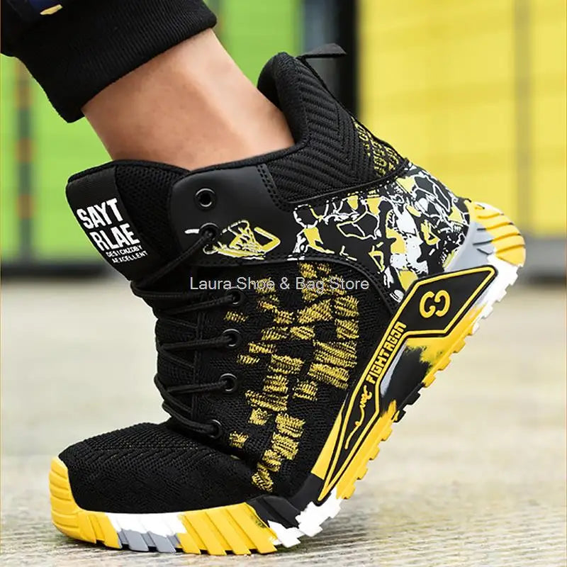 Men's high-top safety shoes with steel toe cap, impact resistant, indestructible and breathable.