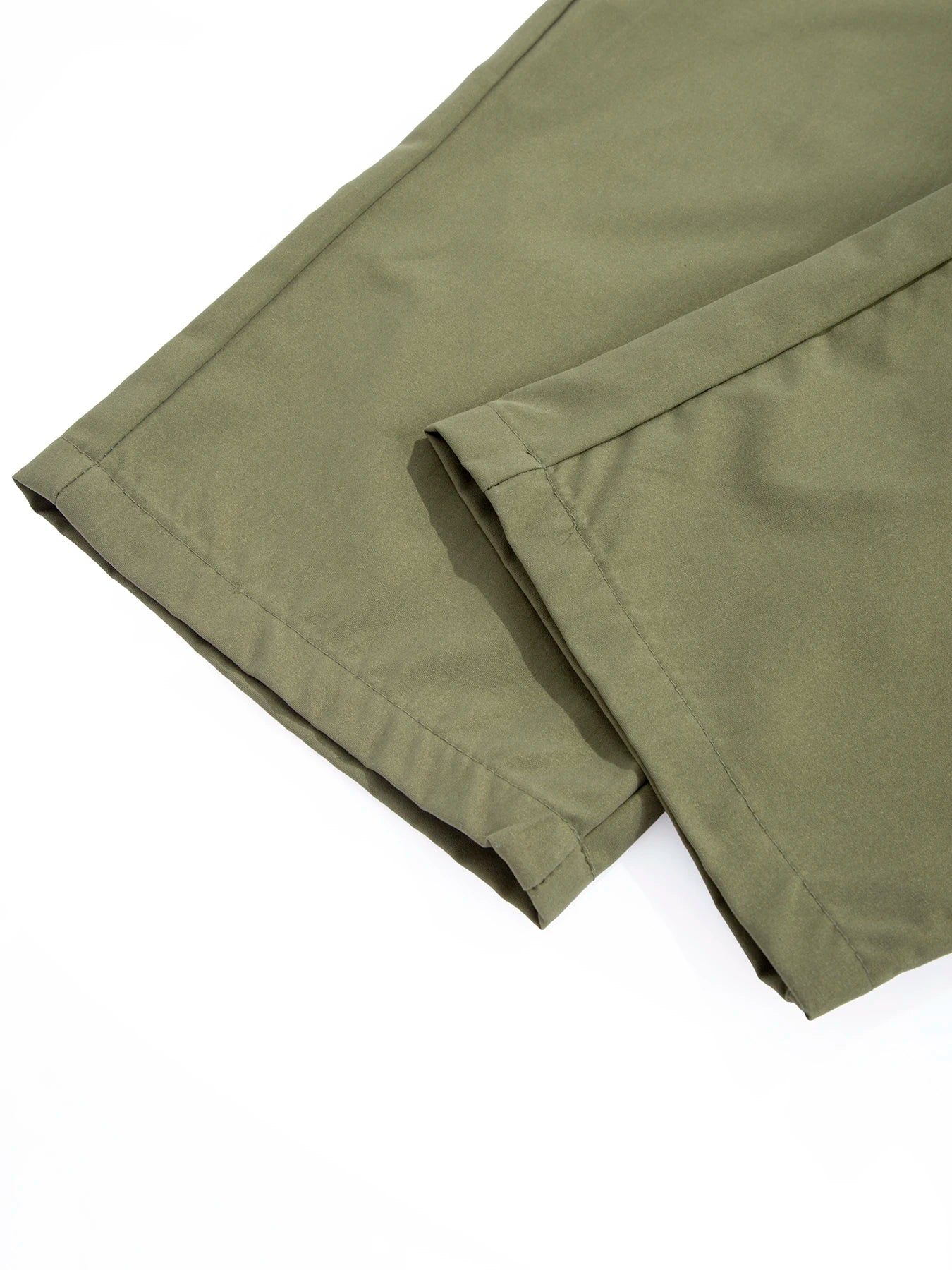 Men's cargo pants, sweatshirt style with multiple pockets.