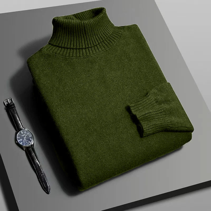Men's turtleneck sweater in high-quality knit fabric, a trendy men's streetwear piece.