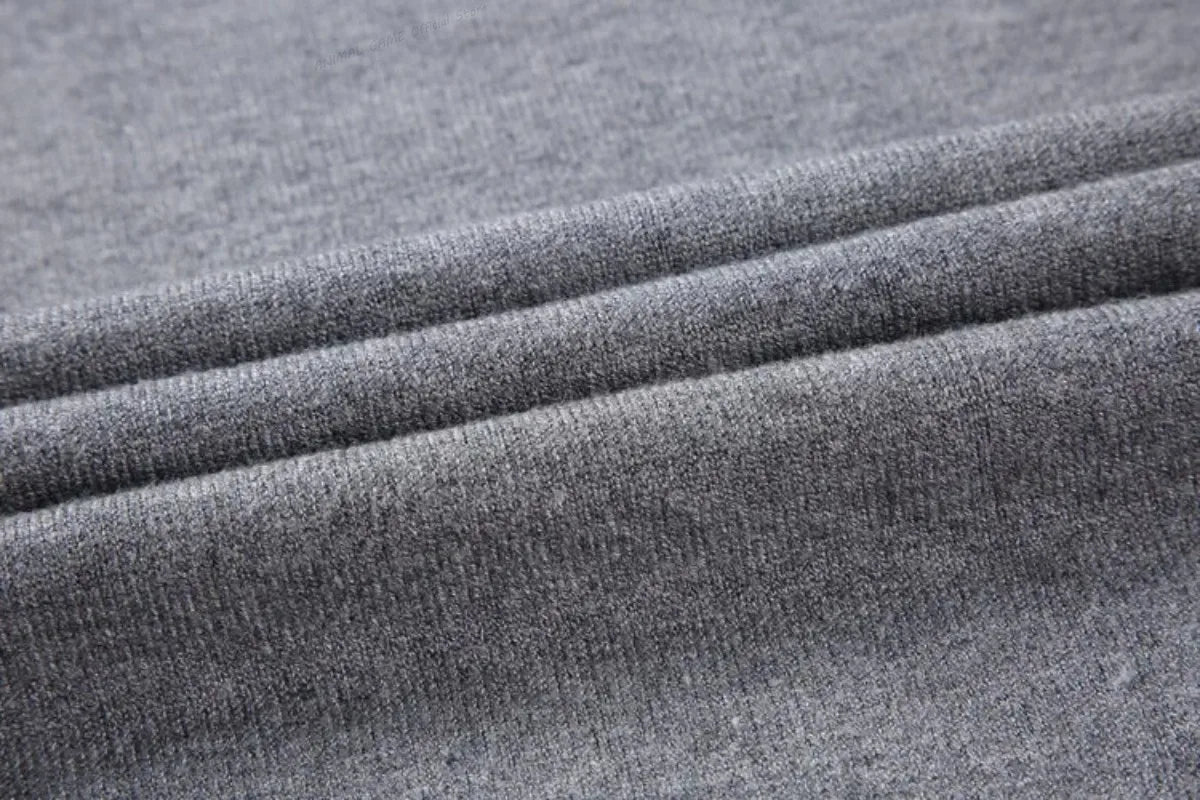 Men's turtleneck sweater in high-quality knit fabric, a trendy men's streetwear piece.