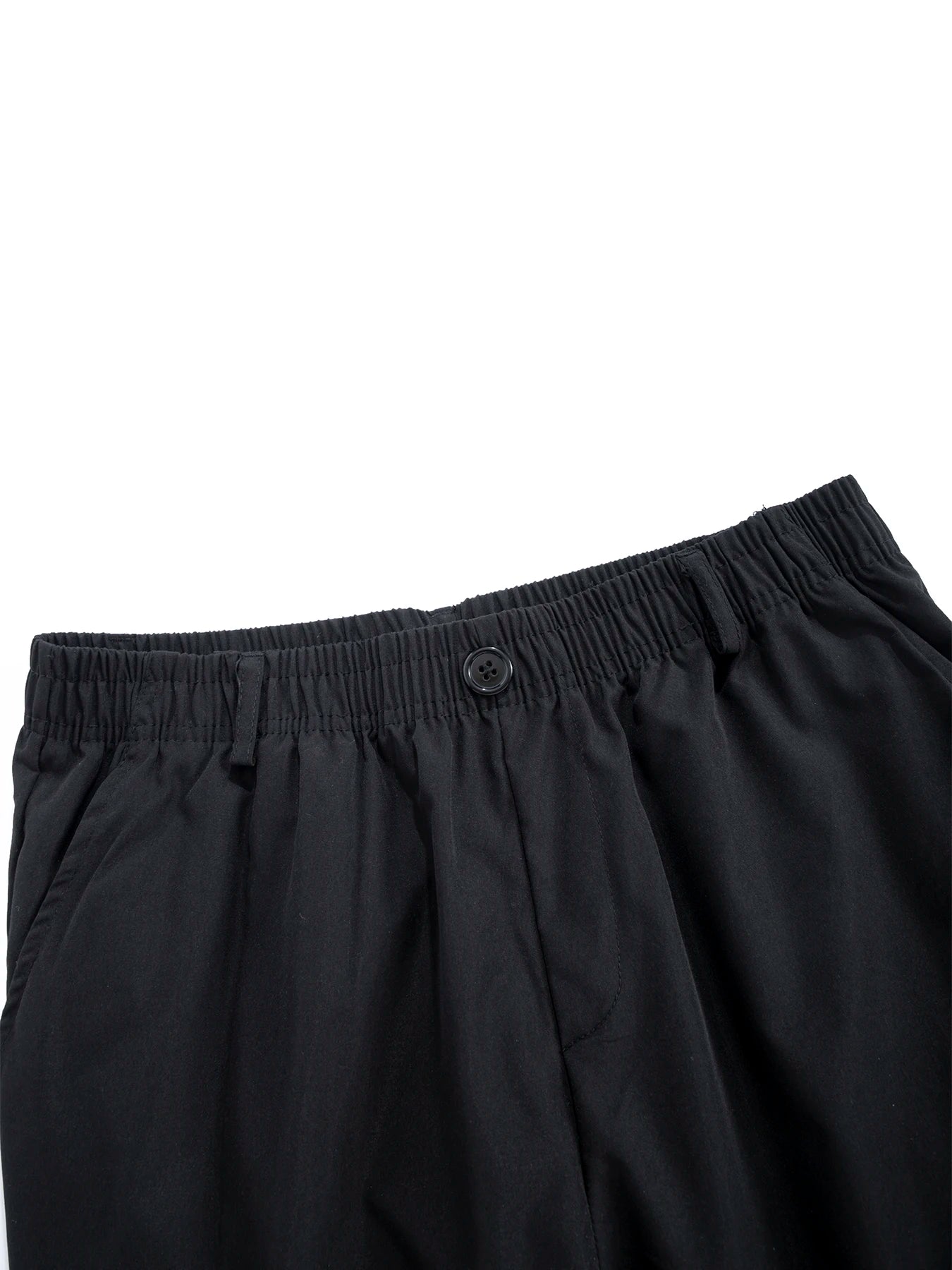 Men's cargo pants, sweatshirt style with multiple pockets.